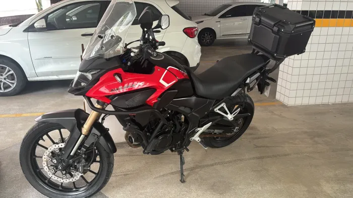 CB 500x 2023 em excelente estado.