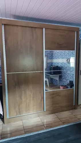 Guarda roupa de casal