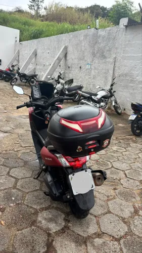 Yamaha NMax 160 ABS 2018 - Vermelho Fosco - Completa (Banco e Molas Confort + Baú)