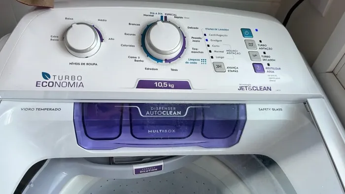 Lavadora roupa Eletrolux 10,5 kg, modelo LAC11