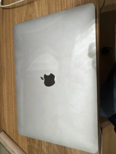Macbook Air 2019 128 gb/8 gb i5 excelente estado 