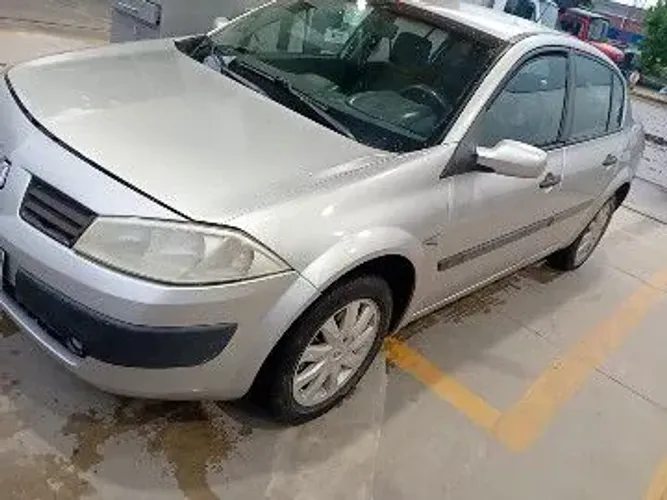Renault Megane Sedan Expression Hi-flex 1.6 16V 2009