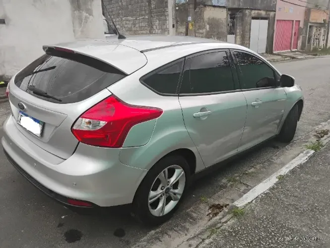 Ford Focus 1.6 S/1.6 SE Flex 16V 5P AUT 2015