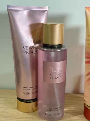 Hidratante e body splash Victoria?s Secret