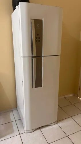 Geladeira Electrolux DF44 Frost Free 402 Litros - Com Defeito