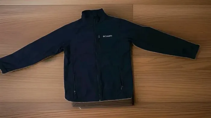 Jaqueta Columbia Softshell Masculina com Zíper Integral e Forro de Fleece