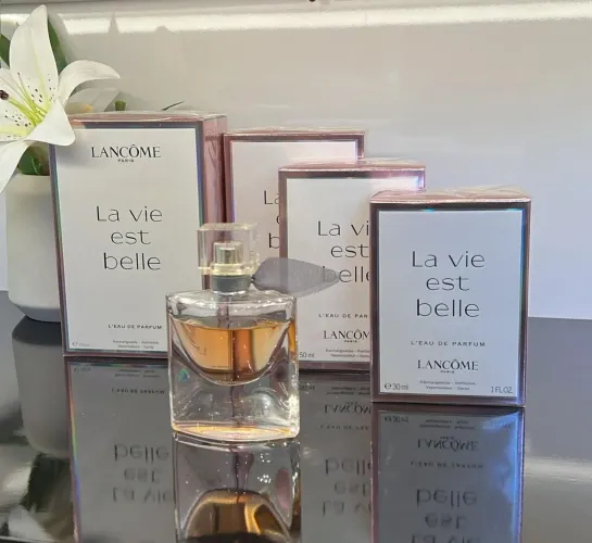 lá  VI Est belle EAu PArFUm  100ml 