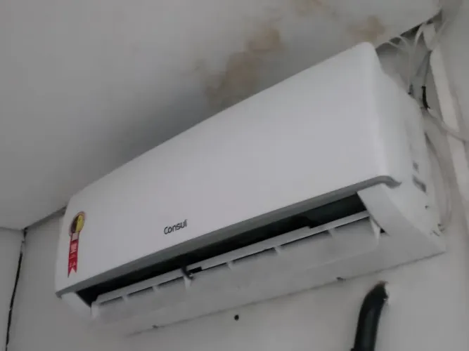 Ar condicionado split Consul 9.000 BTUs, 220 V,