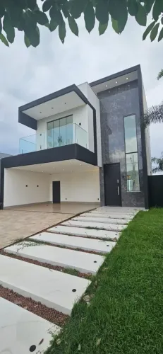 Casa Sobrado a Venda no Condomínio BELVEDERE 2 com 3 Suítes - Cuiabá-MT