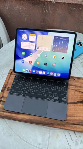 iPad 13 Pro M4 semi novo 