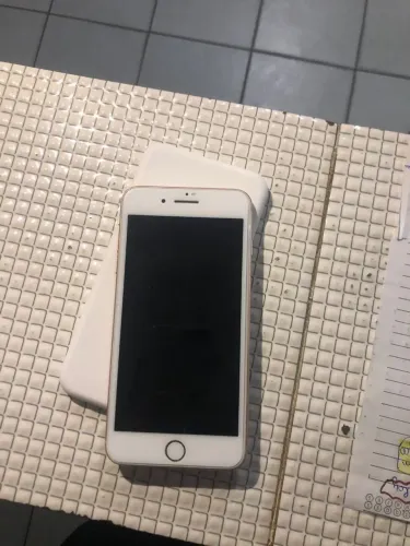 iPhone 8 plus 64gb