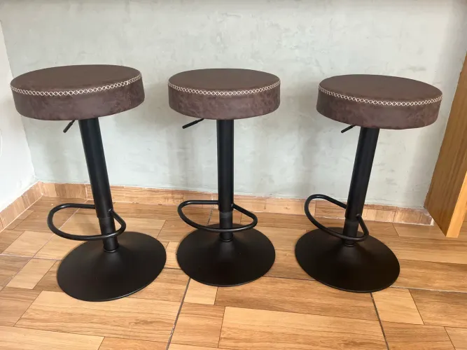 Kit banquetas altas em perfeito estado