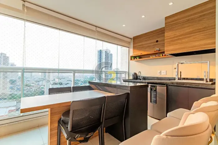 Apartamento a venda com varanda gourmet em prédio da construtora Paulo Mauro!