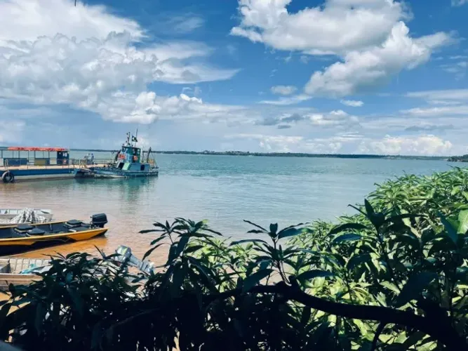 Excelente chácara na represa de 3 marias no município de morada nova