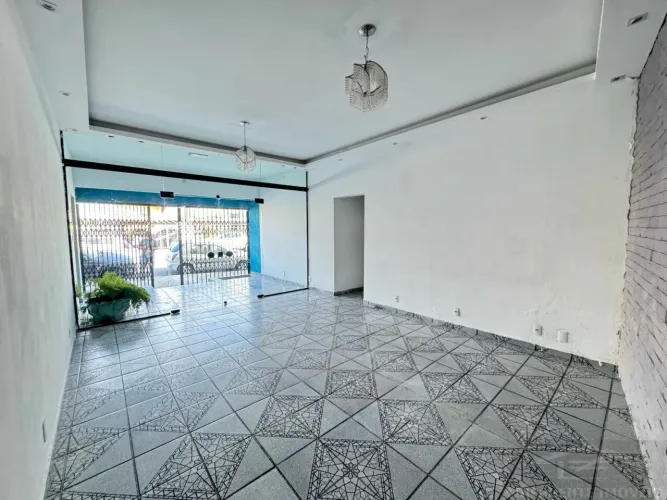 Salão Para Locação na Av. Boturussu, Zona Leste ,São Paulo - SP, com 124M²