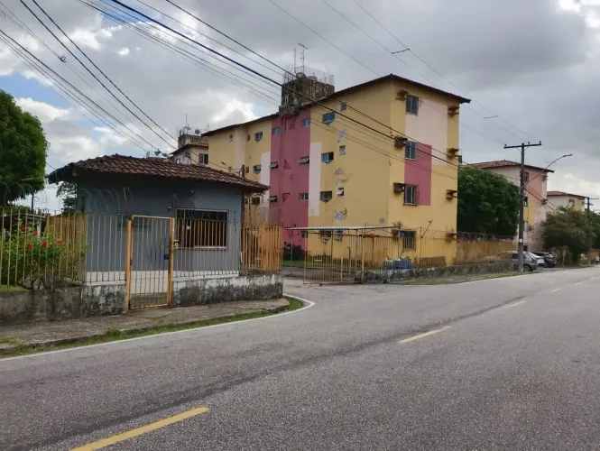 Venda apartamento de 3 quartos perto da Almirante Barroso com Júlio Cesar