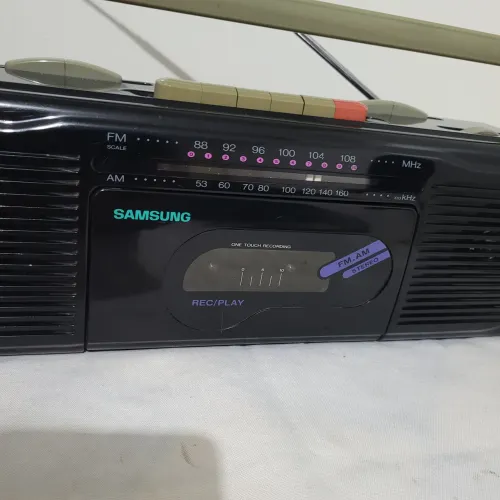 Rádio  Samsung cassete Estilo Americano 90's