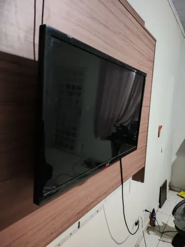 Tv 32 Polegadas Slim acompanha antena portátil(Não é smart)