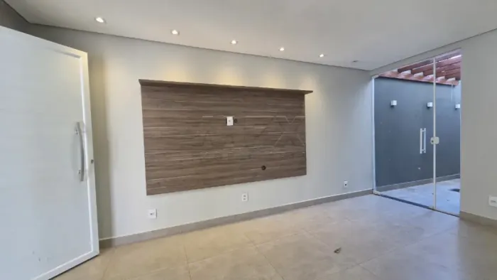 Casa / locação clínica ou escritório - 4 quartos com sala ampla com 2 vagas / Bairro Altos