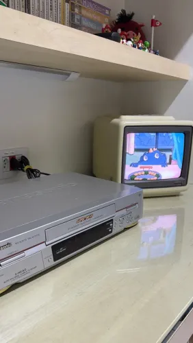 Videocassete Panasonic NV-SJ415 Super Drive 5-Head VHS Funcionando