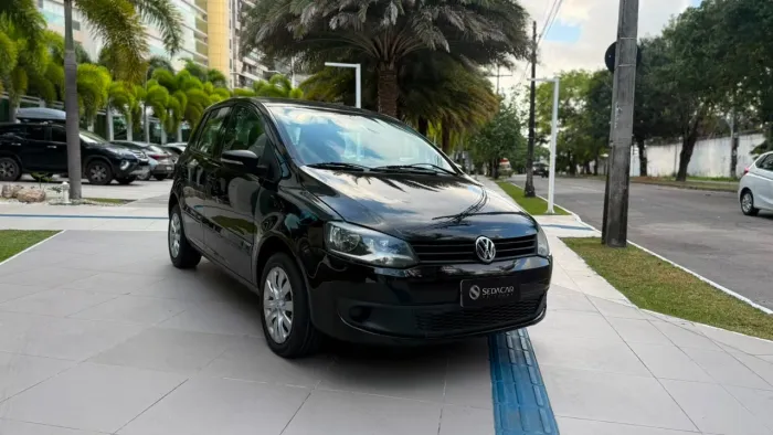 Volkswagen Fox 1.0 MI Total Flex 8V 5P 2012