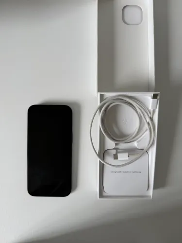 Iphone 15 Preto - 128gb - Usado