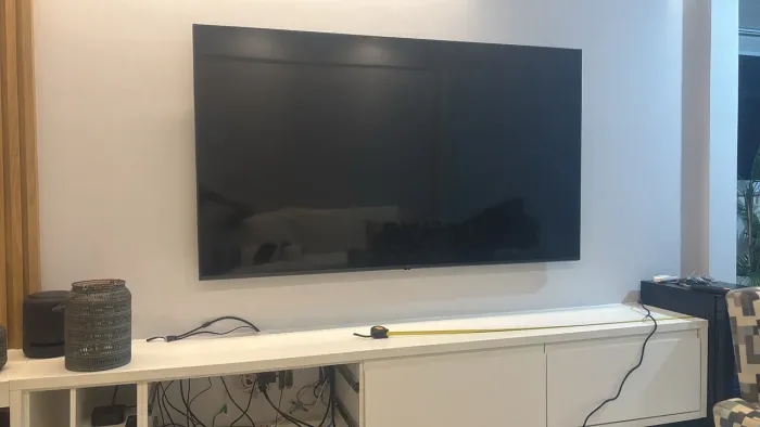 TV LG 75 - Tela danificada 