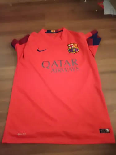 camisa do Barcelona piquet