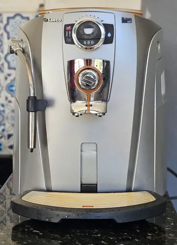 Cafeteira Expresso Saeco Talea Giro
