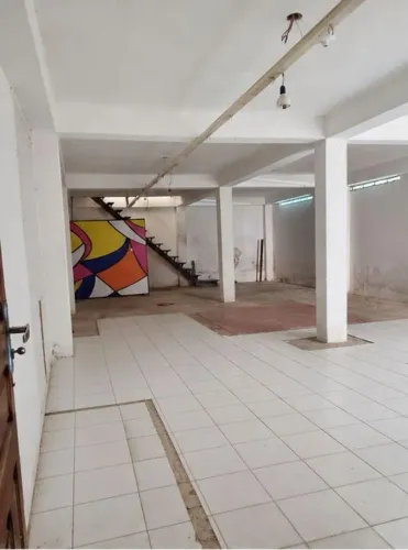 Galpão e Prédio comercial na Serrinha - Adaptável aos seus objetivos