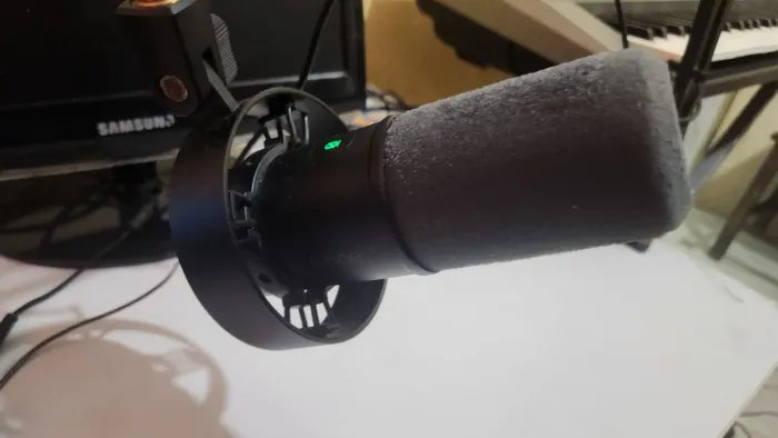 Microfone com Braço Articulado