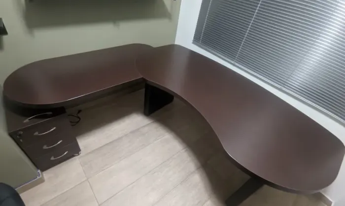 Conjunto Executivo para Escritório - Mesa em L + Estante