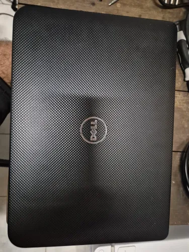 Notebook dell para retirada de peças