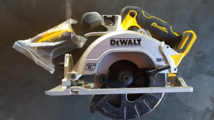 Serra Circular DCS 512 Xtreme (12V) MAX (sem escova) (DeWALT)