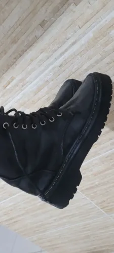 Bota preta 35