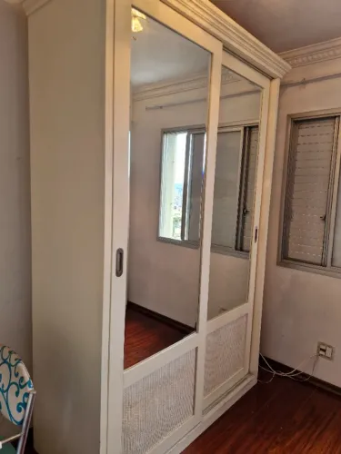 GUARDA ROUPAS BRANCO COM ESPELHOS BISOTÊ