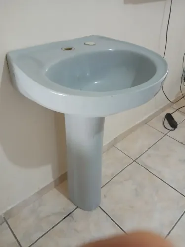 Pia para banheiro com coluna