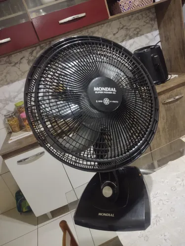 Ventilador novinho pouco usado