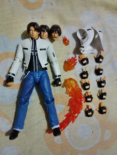 Kyo Kusanagi KOF The King of Fighter 2002 ( 18Cm )