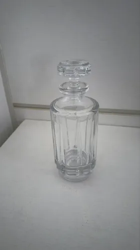 Garrafa de Cristal Lapidado com Tampa - Decorativa / Licoreira