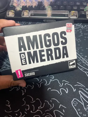 Jogo de carta amigos de merda