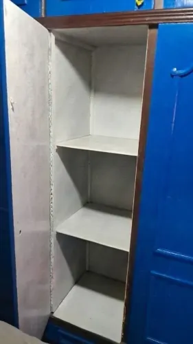Guarda roupa 5 portas.