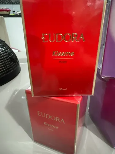 Eudora kissme
