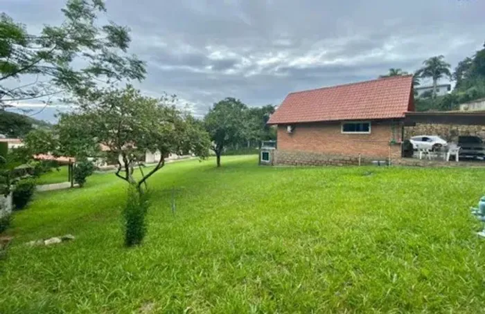 Sítio com 6 dormitórios à venda, 37500 m² por R$ 3.300.000,00 - Cachoeira do Bom Jesus - F