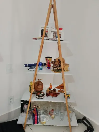 Estante triangular Apenas Pix