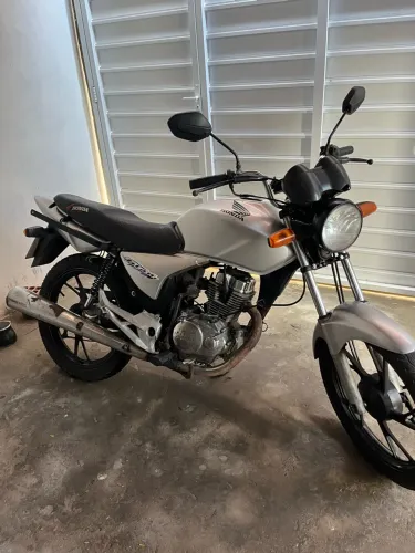 Titan 150 carburada ano 2005