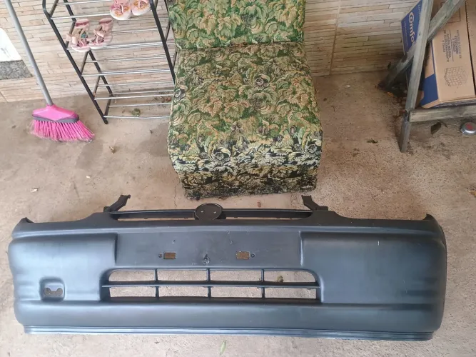 Vendo para-choque Corsa   100 pila leva 