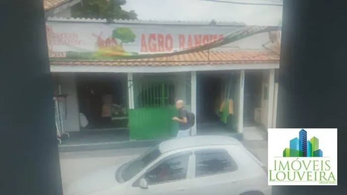 Salão Comercial e Casa no Bairro Leitão Louveira /SP.