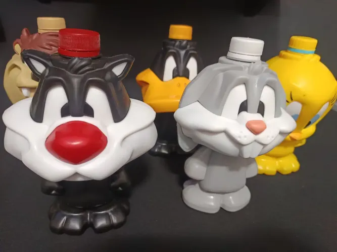 Coleção Giraffas Looney Tunes