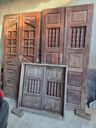 Portas e janelas de madeira jatoba